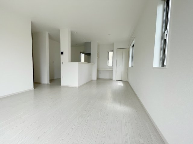 新築戸建・新築建売　太田市鳥山中町　鳥之郷小学校・西中学校の居間・リビング