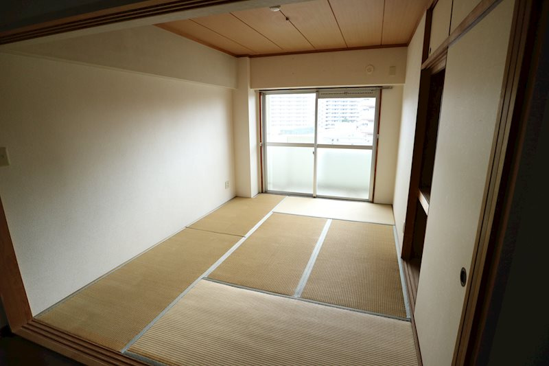 レジデンス高屋敷の和室