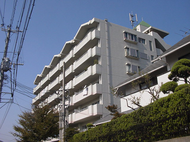 レジデンス高屋敷の外観
