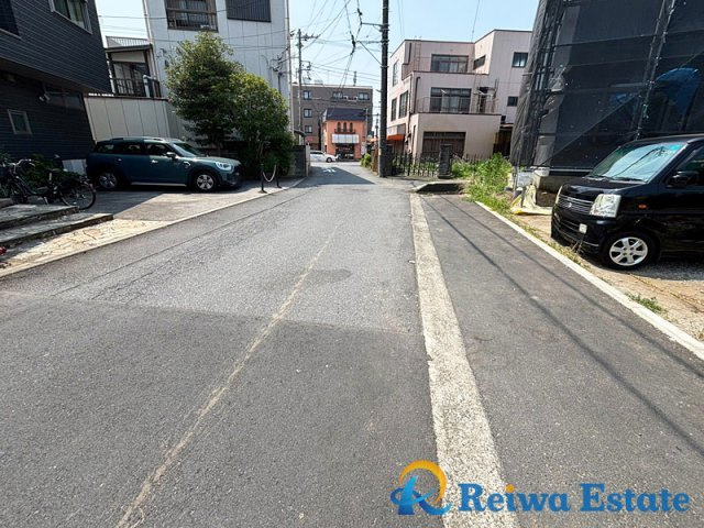 新築戸建　茅ヶ崎市高田1丁目の前面道路含む現地写真