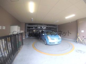 【駐車場】