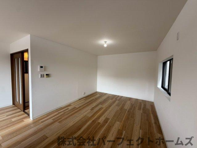 都丘町戸建の居間・リビング