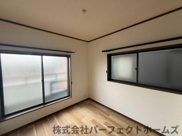 都丘町戸建の洋室|使い勝手のいい洋室です