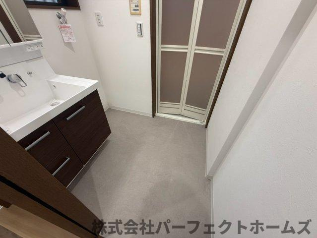 都丘町戸建の洗面所|使いやすい洗面所です