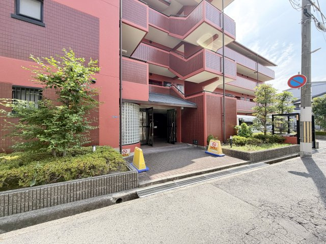 ルシェール立花のエントランス
