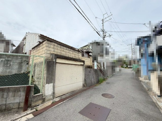 【前面道路含む現地写真】 | 南東向き日当たり良好！たっぷりの陽光に包まれる明るい住まいになりますね！