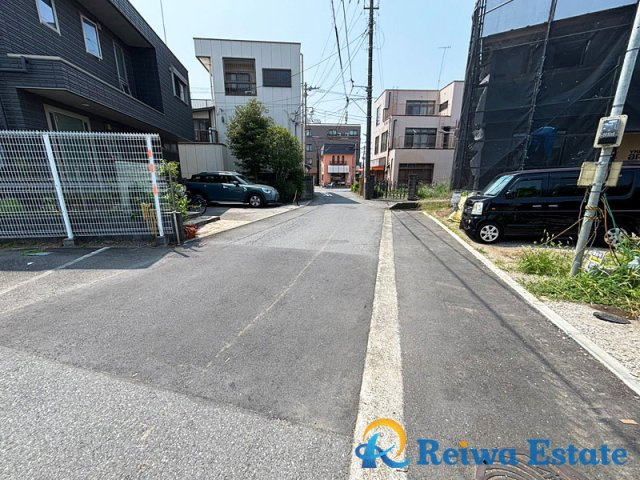 新築戸建　茅ヶ崎市高田1丁目の前面道路含む現地写真