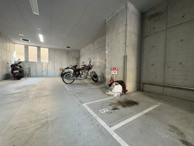 スプランディッド堺東のその他共用部分|スプランディッド堺東　バイク置き場