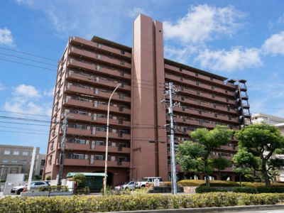 【外観】 | 【上質リノベ】ハイツ翠苑 | 【資料には掲載していない情報】
物件の陽当りや通風・仕様設備やお部屋の大きさの比較、
近隣・周辺環境や街並みなど、資料には掲載していない情報が
現地にはたくさんあります。是非ご確認ください。