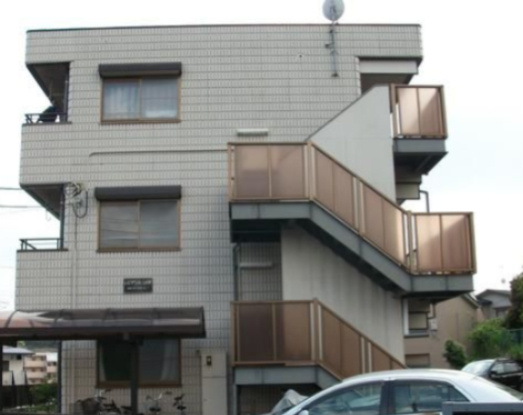横浜市神奈川区三枚町の賃貸マンションの外観