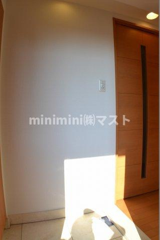 リーガル四ツ橋筋の玄関