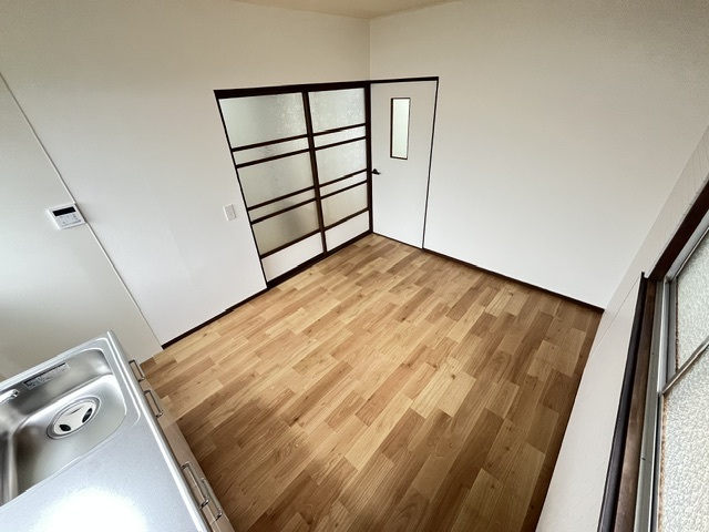 堺市東区石原町貸家の居間・リビング