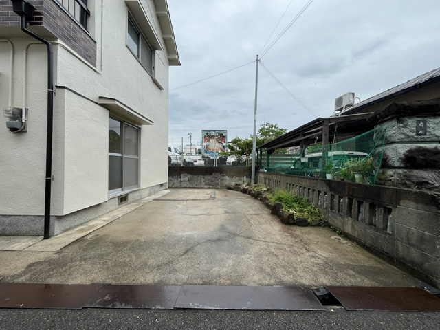 堺市東区石原町貸家の駐車場