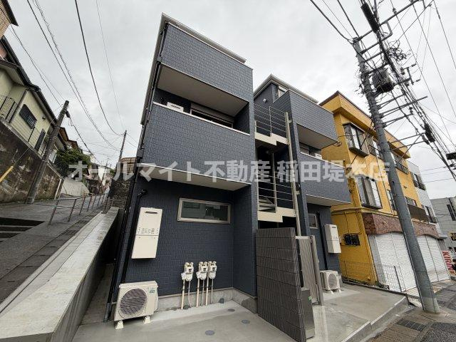 川崎市多摩区南生田７丁目のアパートの外観
