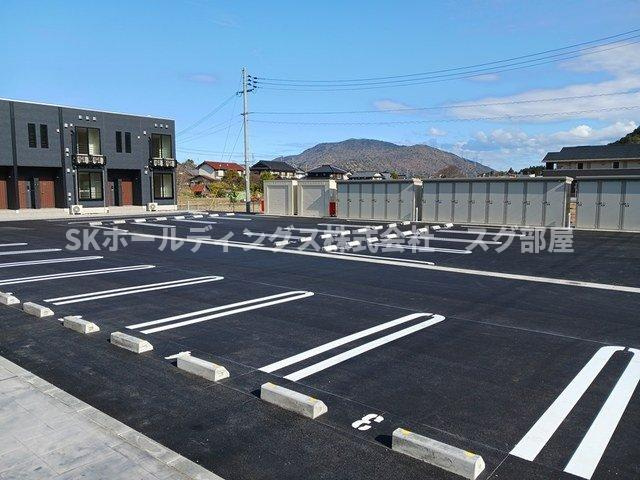 アンソレイエ高浜Ⅰの駐車場