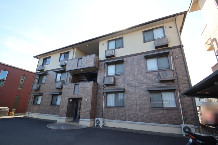 ファミーユ南手城の外観
