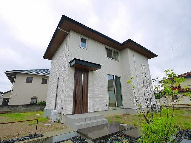 生駒市鹿ノ台北２丁目戸建ての外観