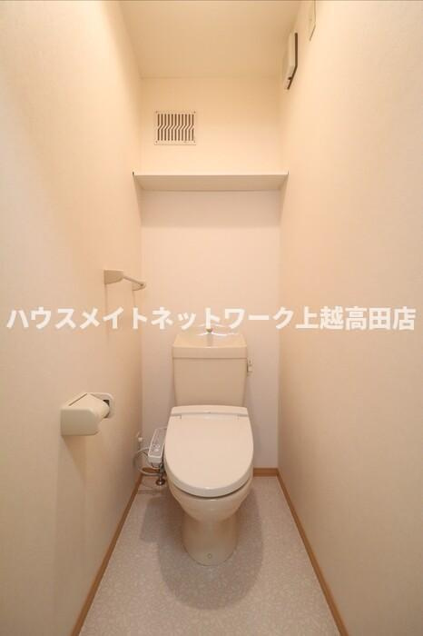 セジュール モナリエ Ａ/Ｂのトイレ|温水洗浄便座