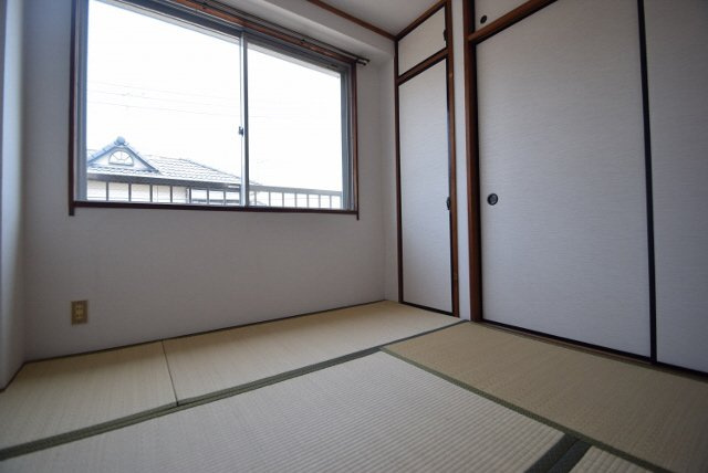 メゾン船橋法典の寝室|4.5帖和室