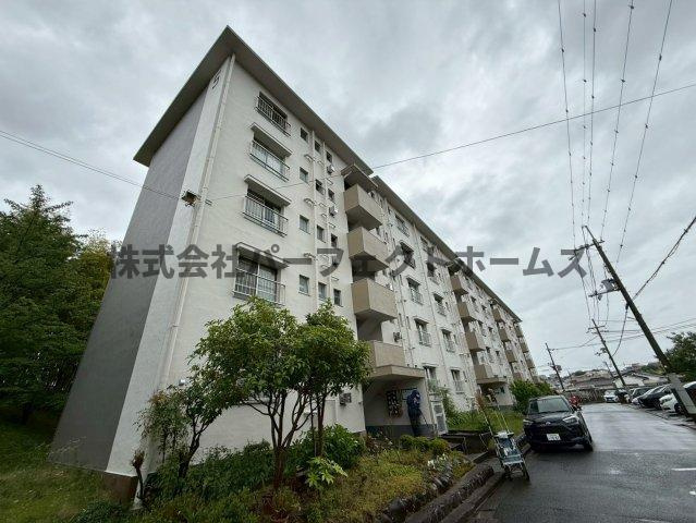 茄子作住宅5号棟の周辺
