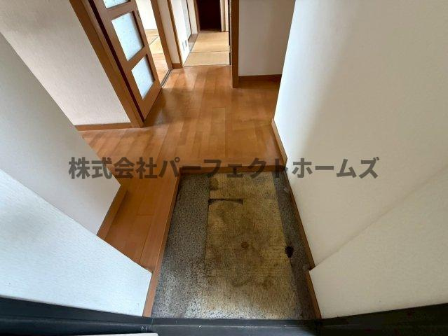 茄子作住宅5号棟の玄関|明るい玄関です