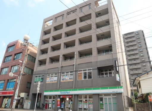 イーストヒルズ2000の外観