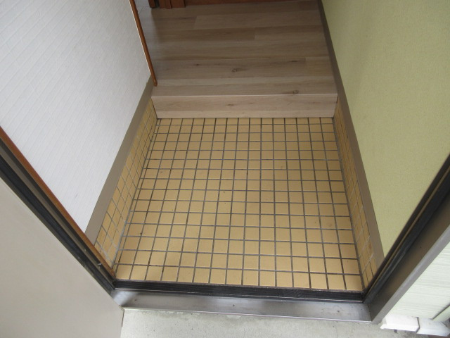 ウェザーコックの玄関