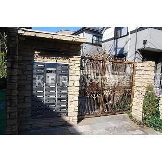 【エントランス】 | 建物の内部です