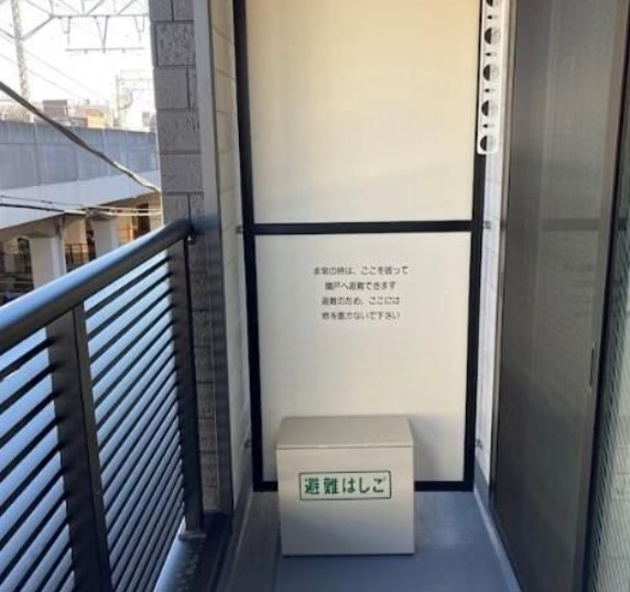 ＬＡＵＲＥＬ梅田のバルコニー|同棟別室画像