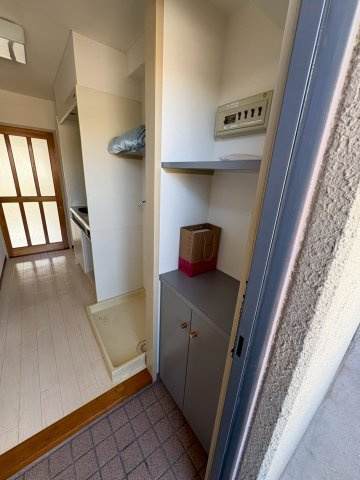 石川マンション５の玄関