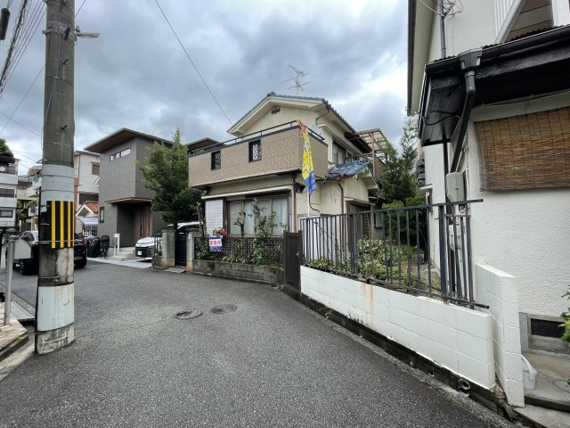 東大阪市東石切町5