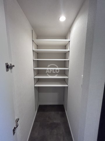 アーバングランデ新大阪(コンフォリア・リヴ新大阪西宮原ソルテラス)の収納|シューズボックス