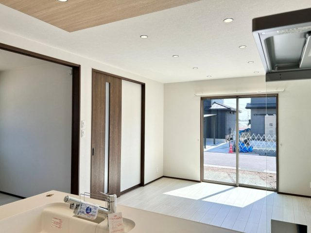 高知市中万々 ② 新築戸建ての居間・リビング|＊こちらは居間・リビングの類似イメージ画像です。