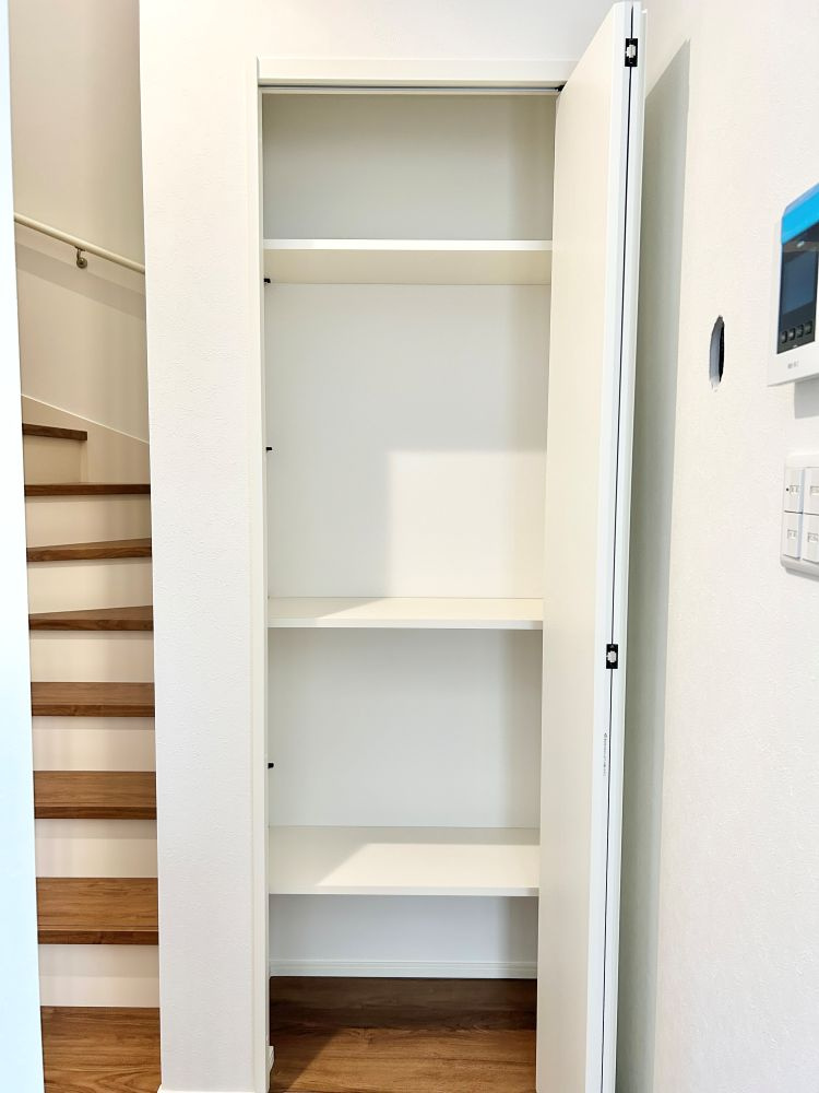 高知市中万々 ② 新築戸建ての収納|＊こちらは収納の類似イメージ画像です。