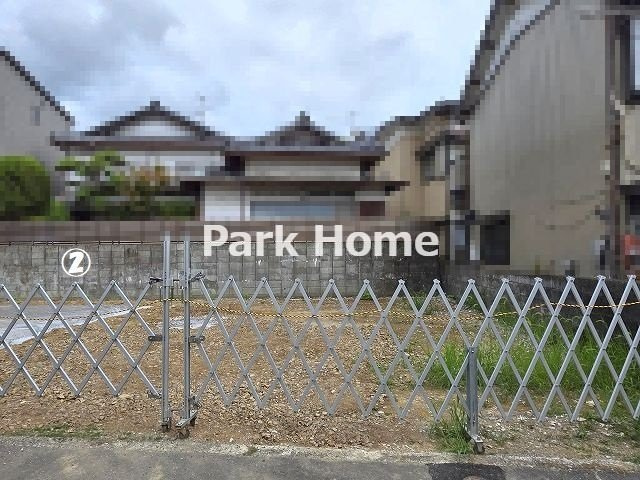 高知市中万々 ② 新築戸建ての駐車場|2026.8月：建築中