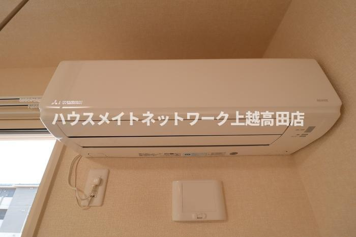 レフィナード Ｃの設備|エアコン（参考同型208号室室内写真）