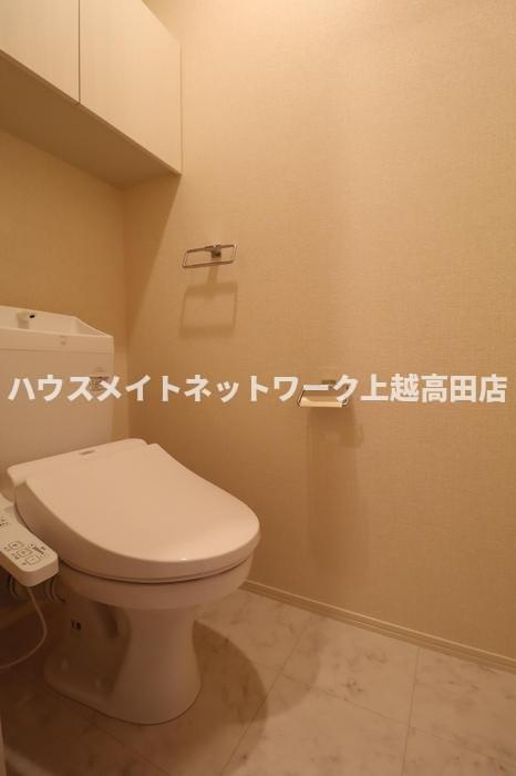 レフィナード Ｃのトイレ|温水洗浄暖房便座（参考同型208号室室内写真）