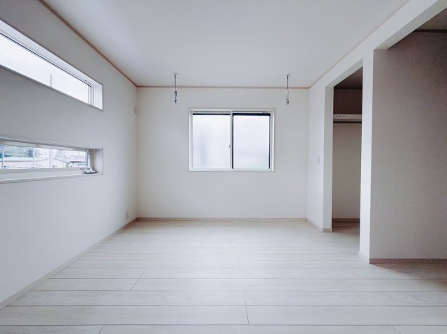 【新築戸建】前橋市青柳町の洋室|■1階洋室｜子供部屋のメリットは「自立心を養うことができる」「自分で整理整頓できるようになる」そして、お子様が成長した際には「プライバシーを確保できる」といい事だらけ♪