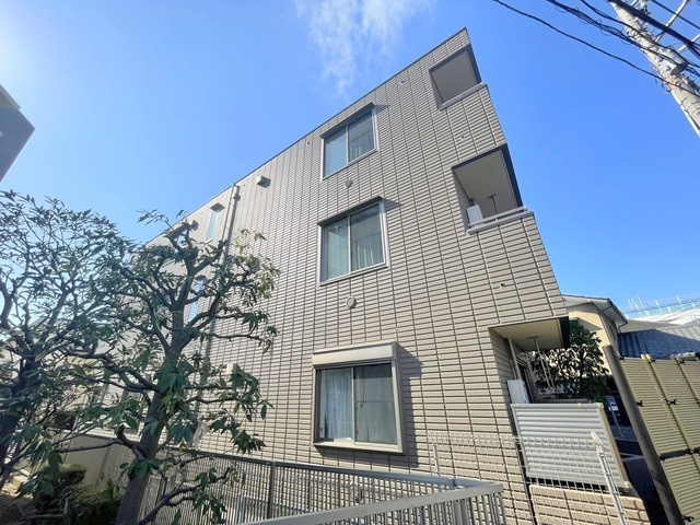 エヴァグリーンの周辺
