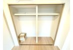 【収納】 | サンライトマンションさつき　(ふじみ野店) | 洋室6.5帖：大容量収納できるクローゼット。お部屋がすっきり片付きます。（クローゼット未完成）