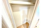 【収納】 | サンライトマンションさつき　(ふじみ野店) | 廊下収納：ハンガーパイプ付きのクローゼット。家電などの収納にいかがでしょぷか。