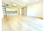【居間・リビング】 | サンライトマンションさつき　(ふじみ野店) | 東武東上線「みずほ台」駅徒歩2分！
南からの光があたたかい２ＳＬＤＫ。
