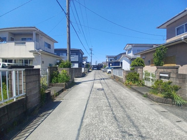 宇土市新開町の中古一戸建の地図|前面道路
