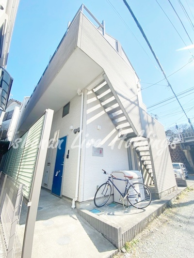 横須賀市安浦町３丁目のアパート