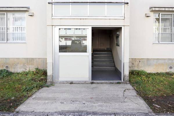 ビレッジハウス中津川第三1号棟のエントランス