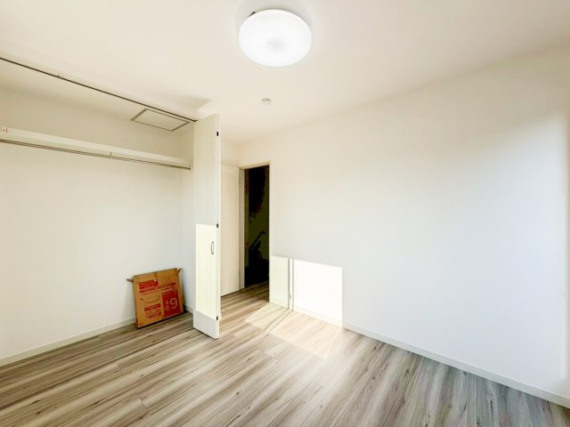 東山田4丁目　3号棟の洋室|落ち着いた色調の洋室です