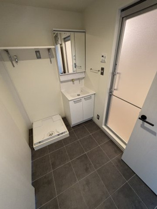 武蔵野市境２丁目の賃貸マンションの洗面所
