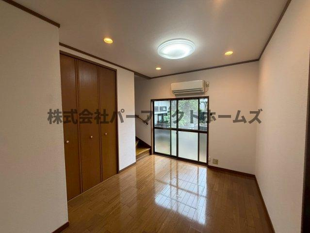 茄子作3丁目戸建　賃貸の洋室|落ち着いた色調の洋室です
