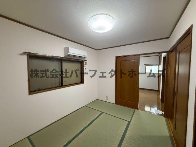茄子作3丁目戸建　賃貸の和室|明るい和室です