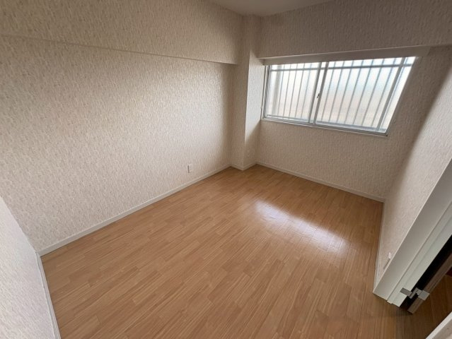 元町ハイツの居間・リビング